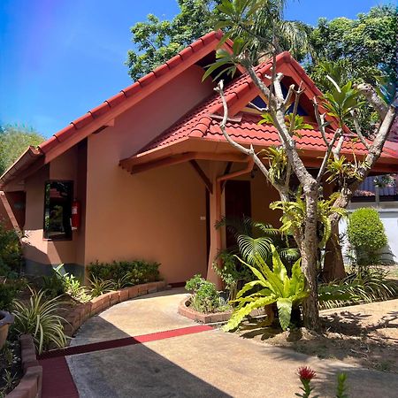The Pace Phuket Boutique Resort Rawai Exteriör bild
