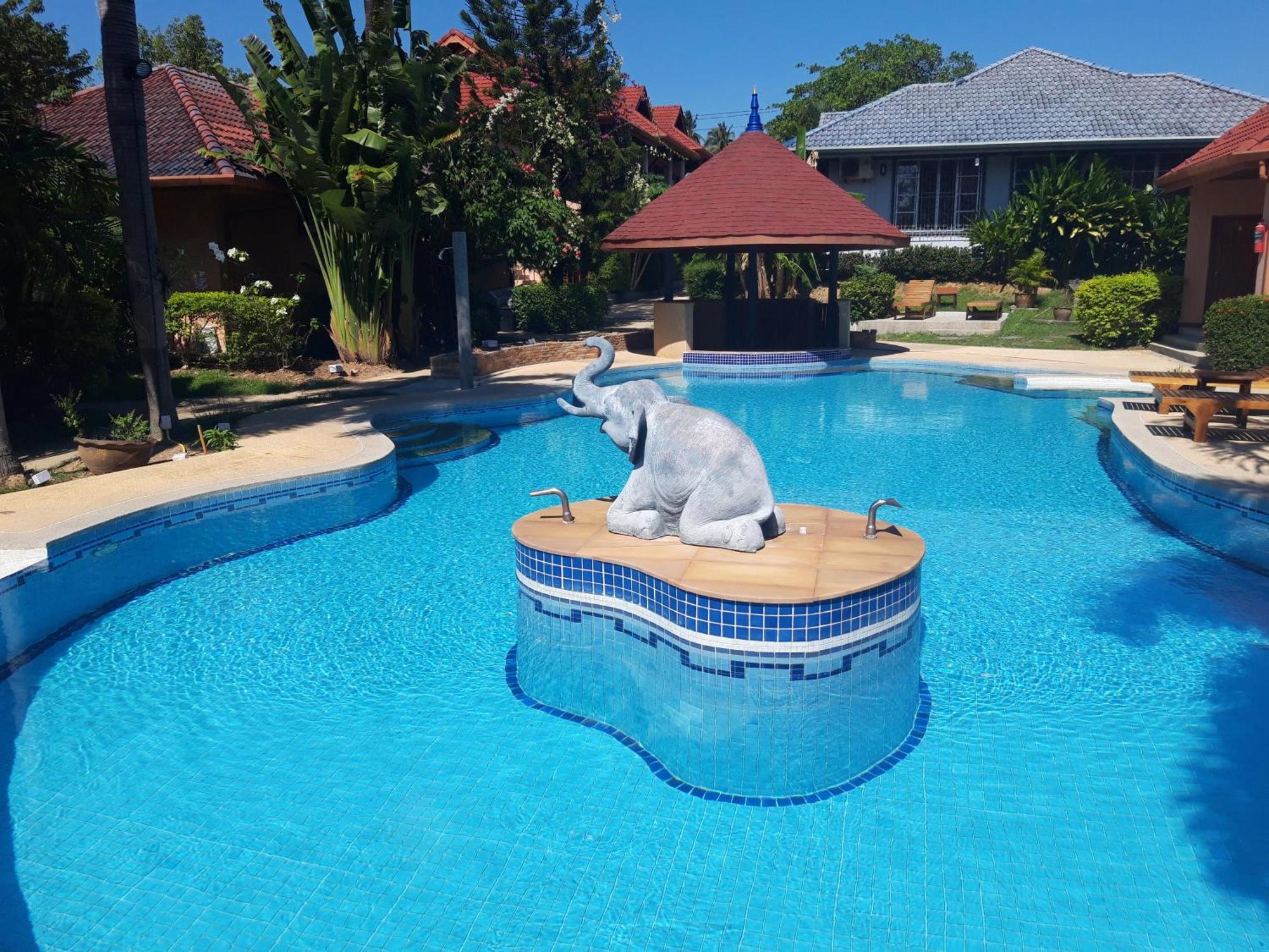 The Pace Phuket Boutique Resort Rawai Exteriör bild