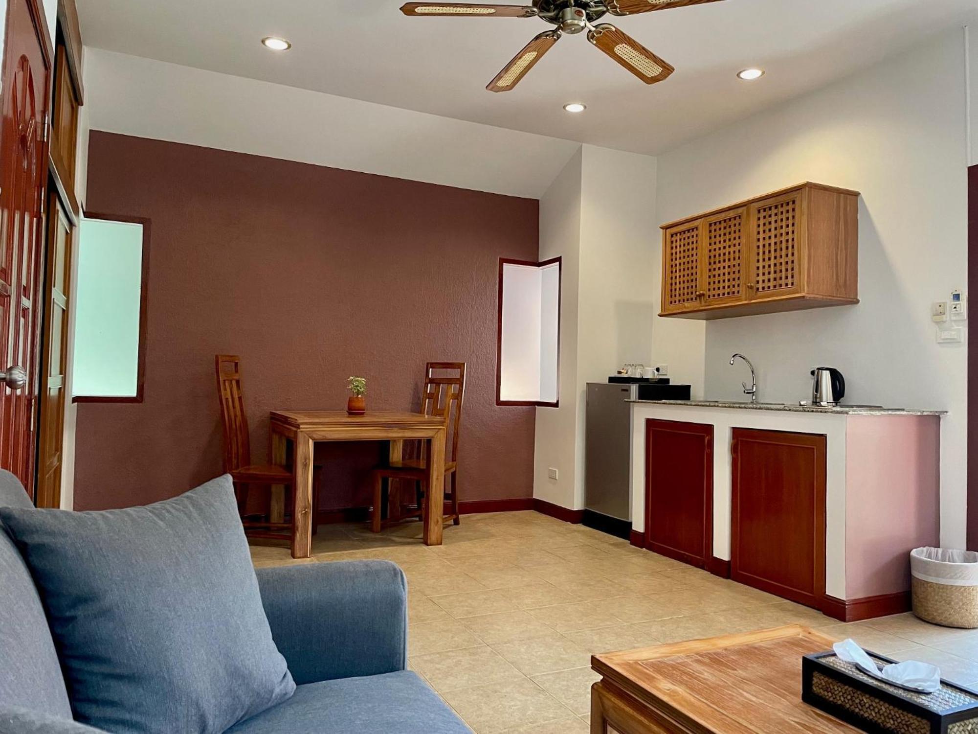 The Pace Phuket Boutique Resort Rawai Exteriör bild